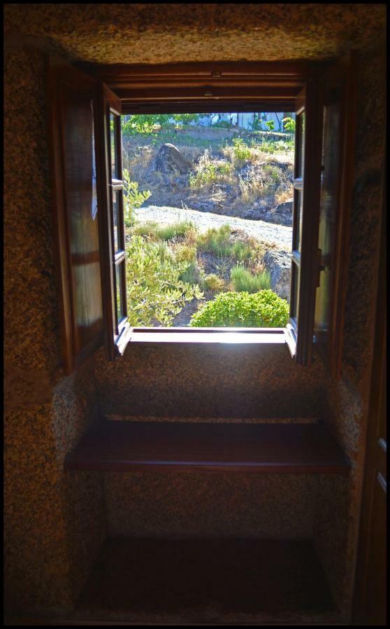 Castelo Cottages Castelo Novo Екстериор снимка
