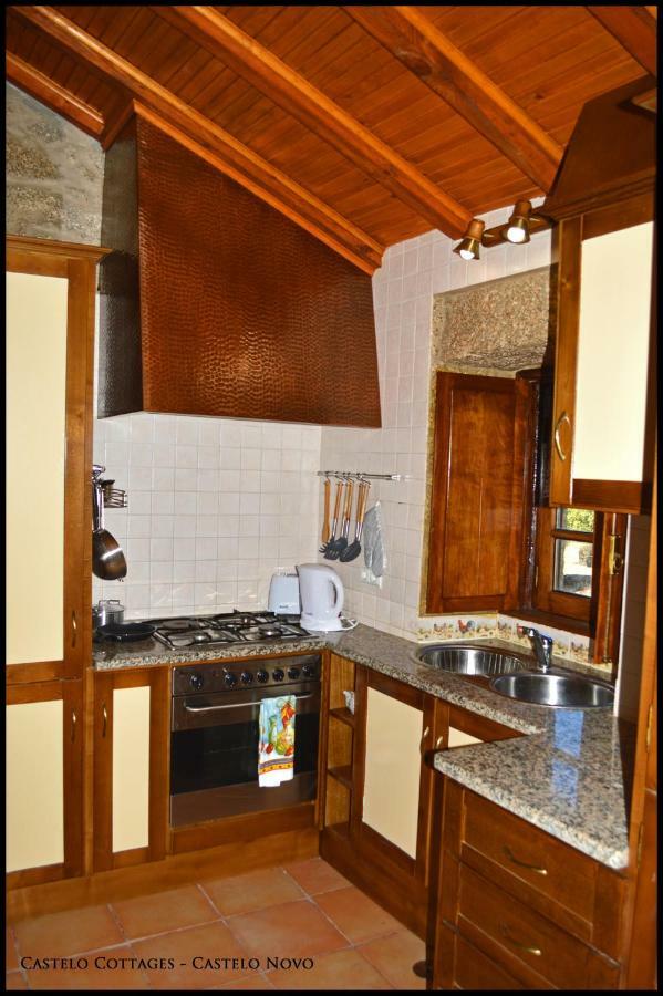 Castelo Cottages Castelo Novo Екстериор снимка